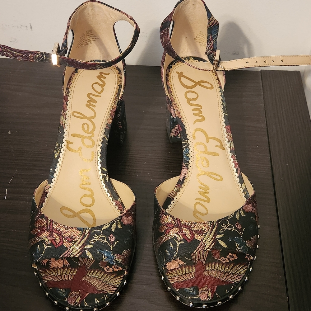 Sam Edelman Brocade Susie Floral Bird Print Strap Heel Black, Pink, and Blue 8.5 - Picture 5 of 7